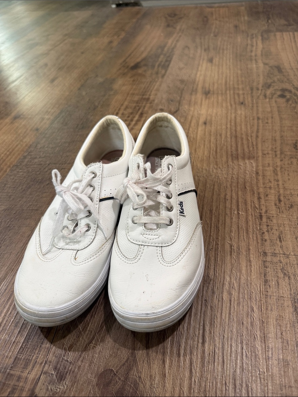 Keds Women's White Low-Top Lace-Up Sneakers Sz 8